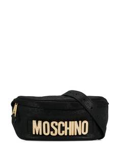 Moschino поясная сумка с декорированным логотипом