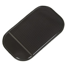 Коврик на приборную панель Wiiix SP-04B