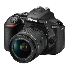 Зеркальный фотоаппарат Nikon D5600 kit ( 18-55 VR AF-P f/3.5-5.6G), черный