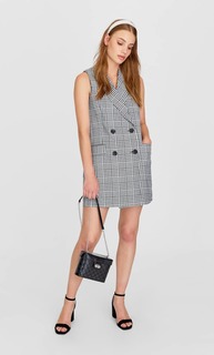 Жилет в клетку Stradivarius