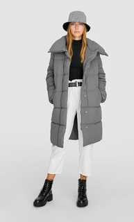 Стеганое пальто Stradivarius