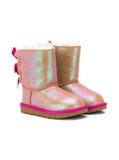 UGG Kids короткие переливающиеся сапоги Bailey