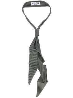Homme Plissé Issey Miyake асимметричный плиссированный галстук