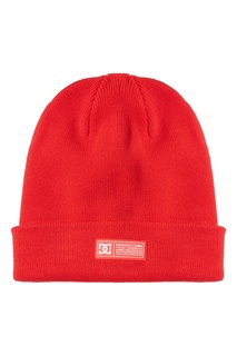 Красная шапка с логотипом на отвороте DC Shoes