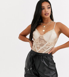 Атласное боди телесного цвета с кружевной вставкой Missguided Petite