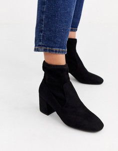 Черные полусапожки на каблуке с квадратным носком и эластичным манжетом New Look