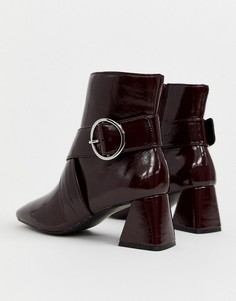 Бордовые ботильоны с пряжками и квадратным носом Miss Selfridge