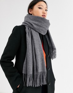 Широкий шерстяной шарф серого цвета с бахромой ASOS DESIGN