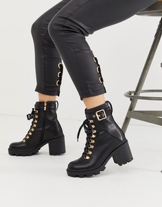 Черные массивные ботинки на шнуровке с золотистой фурнитурой Public Desire Swag
