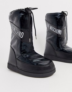 Зимние сапоги с символикой мира Love Moschino