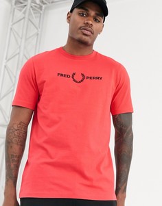 Розовая футболка с вышитым логотипом на груди Fred Perry