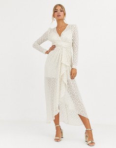 Кремовое платье с эффектом металлик и оборками Forever New