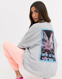 Серая oversize-футболка с принтом огней города на спине Missguided