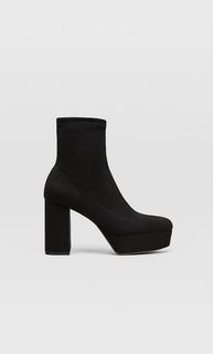 Ботильоны из эластичной ткани на платформе Stradivarius