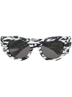 Balenciaga Eyewear солнцезащитные очки Paris в оправе кошачий глаз