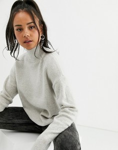Бежевая водолазка Bershka