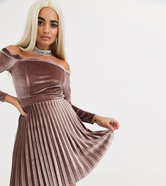 Бархатное короткое приталенное платье с фигурными краями на топе ASOS DESIGN Petite