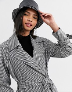 Двусторонняя панама в ломаную клетку Stradivarius