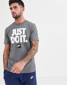 Серая футболка с надписью "Just Do It" Nike