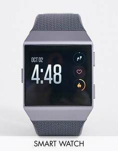 Черные смарт-часы Fitbit Ionic