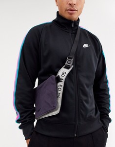 Серая сумка через плечо с серебристой обратной стороной Nike