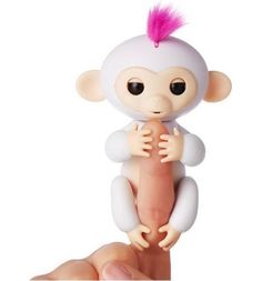 Интерактивная обезьянка Fingerlings София белая 12 см