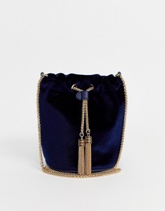 Темно-синяя бархатная сумка-мешок с золотистой цепочкой Forever New