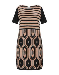 Короткое платье Viki And