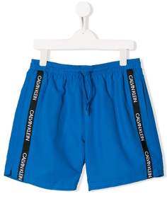 Calvin Klein Kids плавки-шорты с логотипом на лампасах