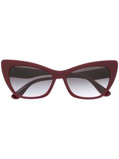 Dolce & Gabbana Eyewear солнцезащитные очки в оправе кошачий глаз