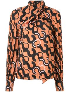 Layeur fine printed scarf top