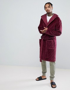 Стеганый велюровый халат с капюшоном ASOS-Красный