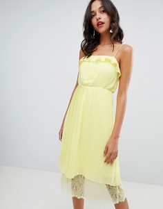 Желтое плиссированное платье миди с оборкой и кружевным подолом Vila-Желтый