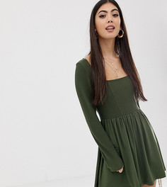Приталенное платье с длинными рукавами ASOS DESIGN Petite-Зеленый