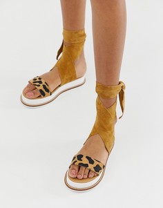 Светло-коричневые замшевые сандалии с ремешками на щиколотке River Island-Светло-коричневый
