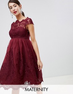Платье миди с кружевной отделкой для беременных Chi Chi London Maternity-Красный