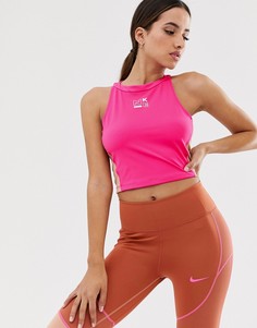 Розовый кроп-топ Nike Training