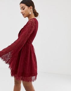 Платье с запахом и длинными рукавами Dolly & Delicious-Красный