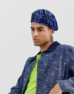 Берет из искусственного меха со звериным принтом ASOS DESIGN-Синий