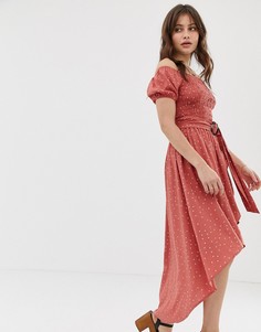 Платье миди с открытыми плечами и поясом Moon River-Красный