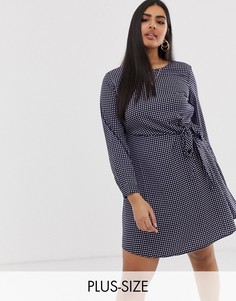 Платье в клетку с завязкой на талии Vero Moda Curve-Темно-синий
