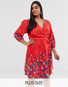 Платье с запахом и принтом бабочек Yumi Plus-Красный