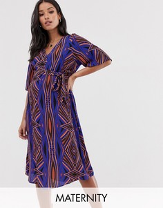 Платье миди с V-образным вырезом и принтом Mamalicious-Синий Mama.Licious