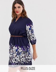 Платье с цветочным принтом, поясом и рукавами 3/4 Yumi Plus-Темно-синий