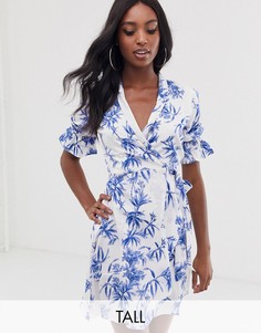 Платье с запахом и цветочным принтом Influence Tall-Белый