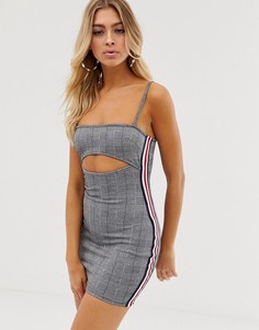 Облегающее платье в клетку с отделкой кантом в полоску и вырезом In The Style-Мульти