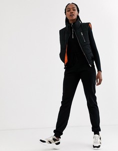 Черный дутый жилет с контрастной подкладкой ASOS DESIGN