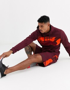 Бордовые шорты с камуфляжным принтом на вставках Nike Training-Красный