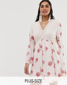 Свободное платье с глубоким вырезом и цветочным принтом En Creme Plus-Розовый