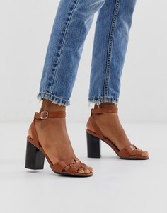 Светло-коричневые туфли на блочном каблуке с перекрестными ремешками New look-Светло-коричневый